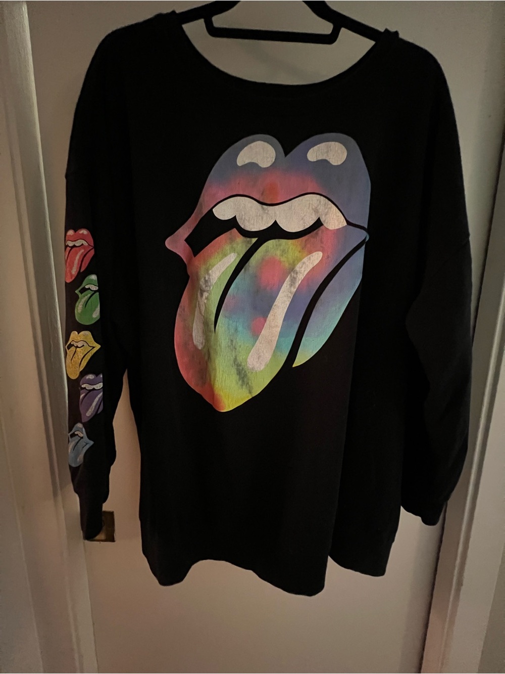 Black Graphic Sweatshirt with Multicolor Tongue Logo 2x